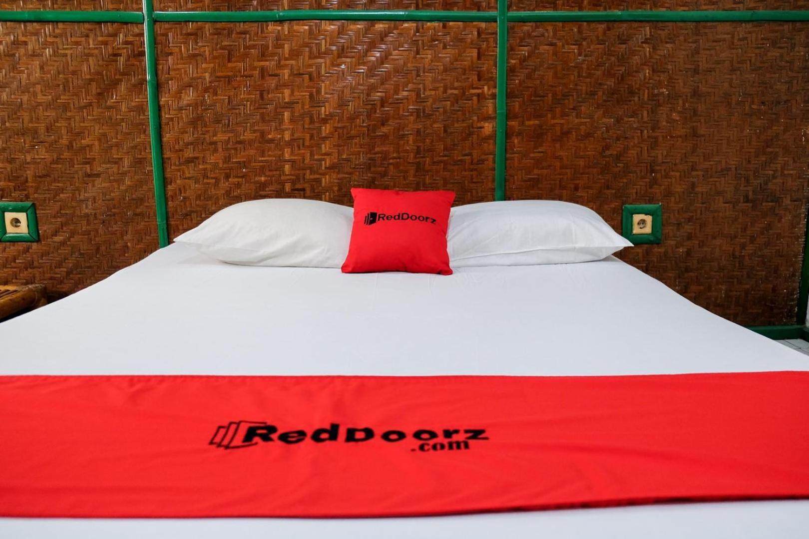 Reddoorz Plus Near Jalan Baru Bogor Kültér fotó